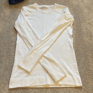 EUC lululemon restful sweatshirt